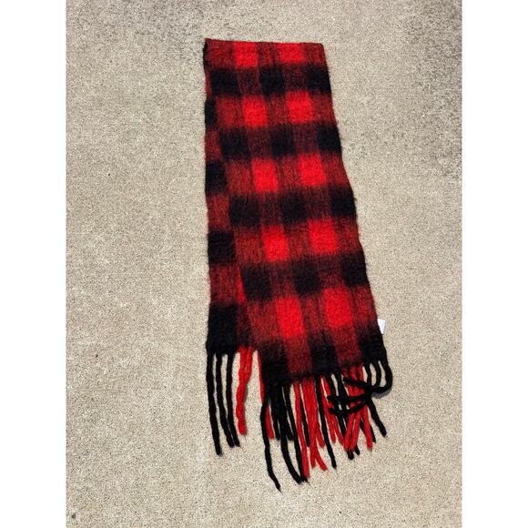 Panache Red Black Plaid Fleece Sweater Scarf Fringe Cabin Cozy Outdoor Winter - Picture 1 of 4